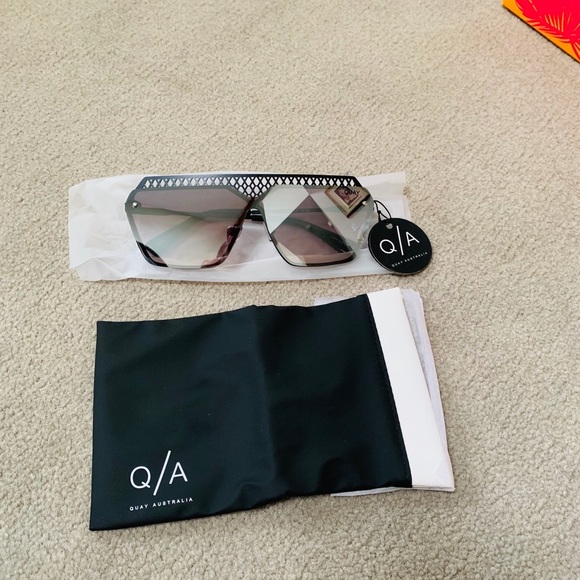 Flash sale Quay sunglasses 🕶 - Picture 5 of 5